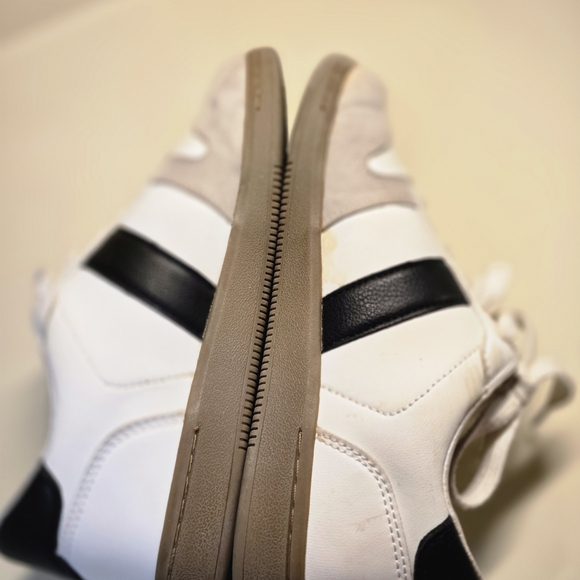 Universal Thread White and Black Women's Sneakers - Picture 6 of 7